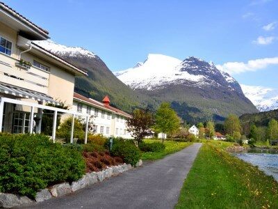 Отель Loenfjord Экстерьер фото